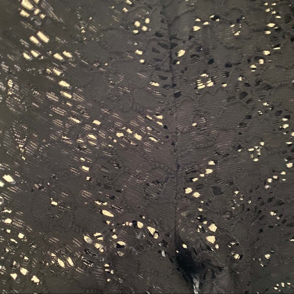 Decree Black Lace Peplum Top - Picture 3 of 4